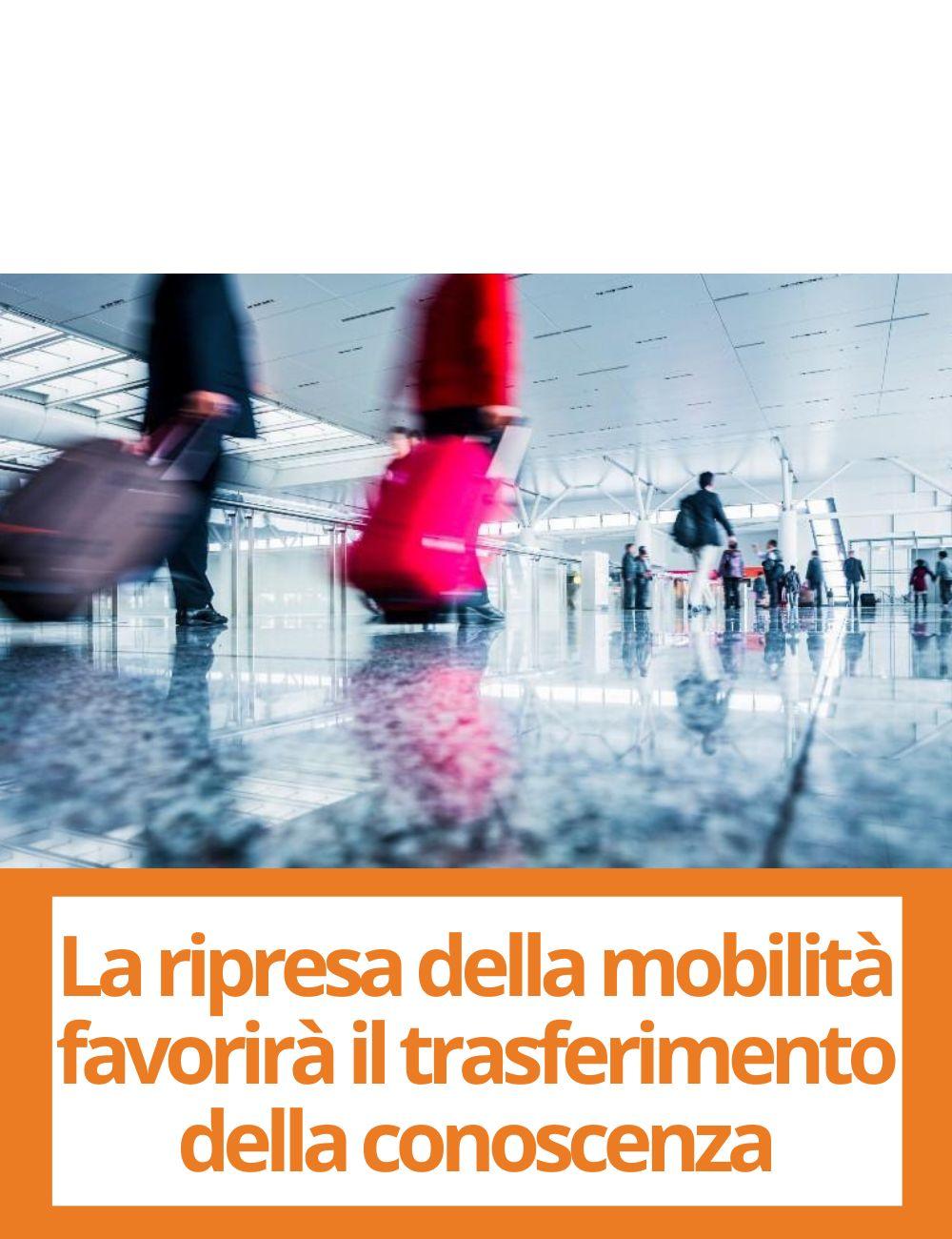 Immagine con link ad articoli su temi simili. L'immagine di persone che camminano con le valigie rimanda all'articolo intitolato: La ripresa della mobilita' geografica favorira' il trasferimento della conoscenza