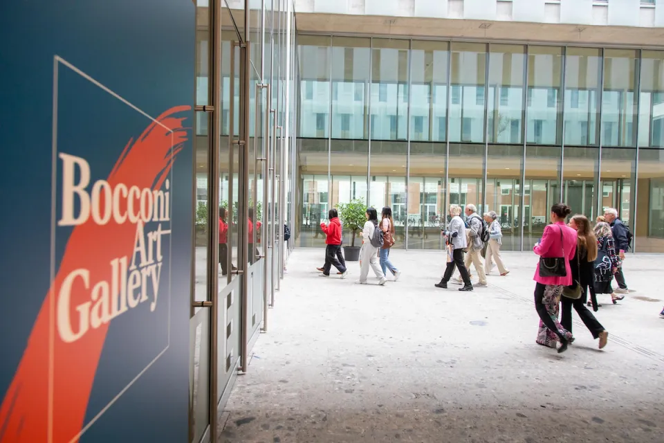 The entrance of Röntgen decorated by the Bocconi Art Gallery logo.